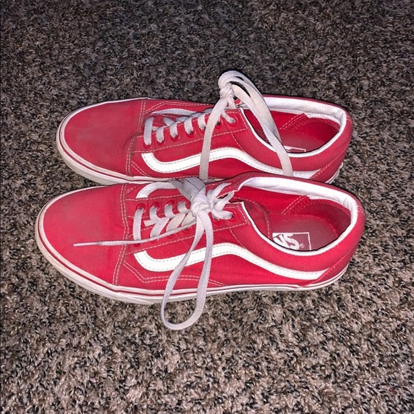 Red vans - Picture 2 of 3